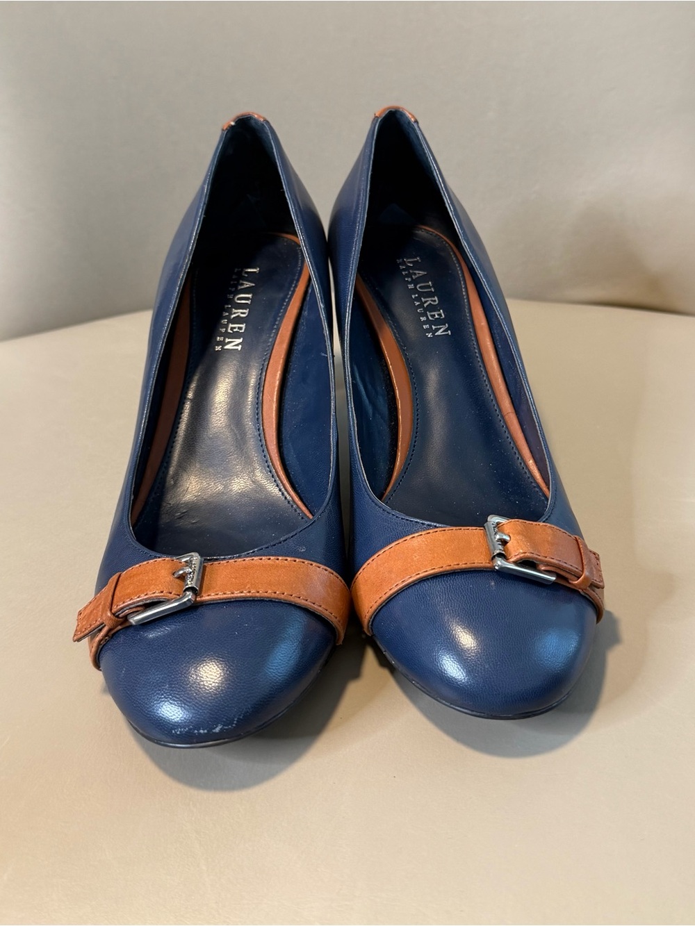 Lauren Ralph Lauren Saffron Navy Leather Round Toe Classic Pump. Size 9. - Picture 4 of 13